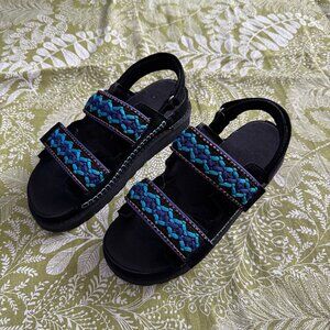 UGG Goldenstar Heritage Braid Black Platform Sandals